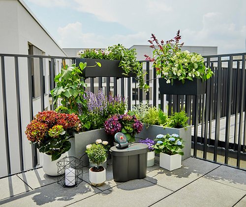 Produktbild von Gardena, Solar-Bewässerungsset Aqua Bloom inkl. Wasserbehälter