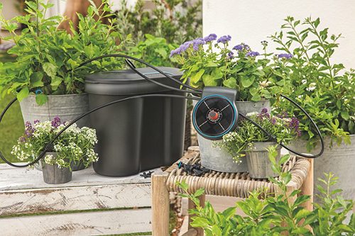 Produktbild von Gardena, Solar-Bewässerungsset Aqua Bloom inkl. Wasserbehälter