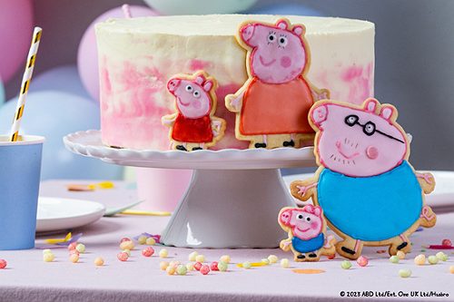 Produktbild von Dr. Oetker, Ausstecher Peppa& ihre Familie 4-teilig