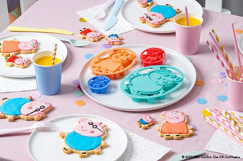 Produktbild von Dr. Oetker, Ausstecher Peppa& ihre Familie 4-teilig