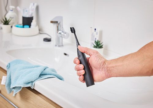 Produktbild von Happybrush, Elektrozahnbürste EcoVibe 3+ all black