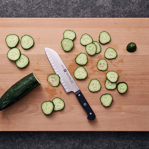 Produktbild von Zwilling Gourmet, Santokumesser 18 cm Kullenschliff