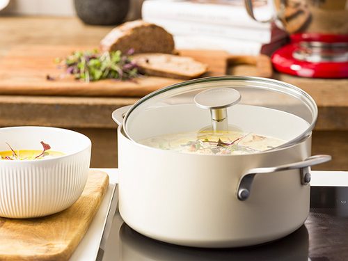Produktbild von KitchenAid, Kasserolle mit Deckel Creme 20 cm