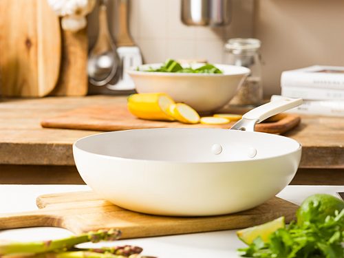 Produktbild von KitchenAid, Wok 28 cm creme
