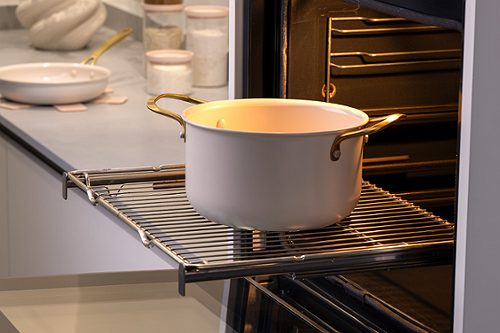 Produktbild von Pamela Reif, Topf mit Deckel 24 cm Signature