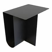 Tavolino Mail in metallo verniciato nero
- la struttura robusta garantisce stabilità e durata nel tempo, mentre le dimensioni compatte lo rendono perfetto anche per ambienti di piccole dimensioni. Ideale come tavolino da appoggio accanto a divani e poltrone o come pratico complemento d'arredo multifunzione
Caratteristiche:
- struttura in metallo verniciato nero
- design moderno ed elegante
- robusto e resistente
- facile da abbinare a diversi stili d'arredo
- ideale per soggiorno, camera da letto, studio o ingresso
- dimensioni: 40 x 39,5 cm
- materiale: metallo verniciato
- colore: Nero
- un complemento d'arredo pratico e raffinato, perfetto per aggiungere funzionalità e stile a ogni ambiente
